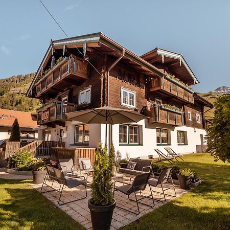 Aura Bed & Breakfast St Jakob in Defereggen Eksteriør billede